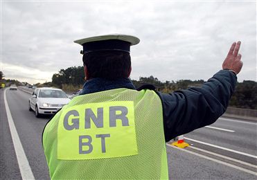 Oito mortos e 24 feridos graves nas estradas na operação 